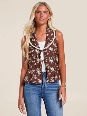 Buckle Floral Collared Vest | Willow & Root